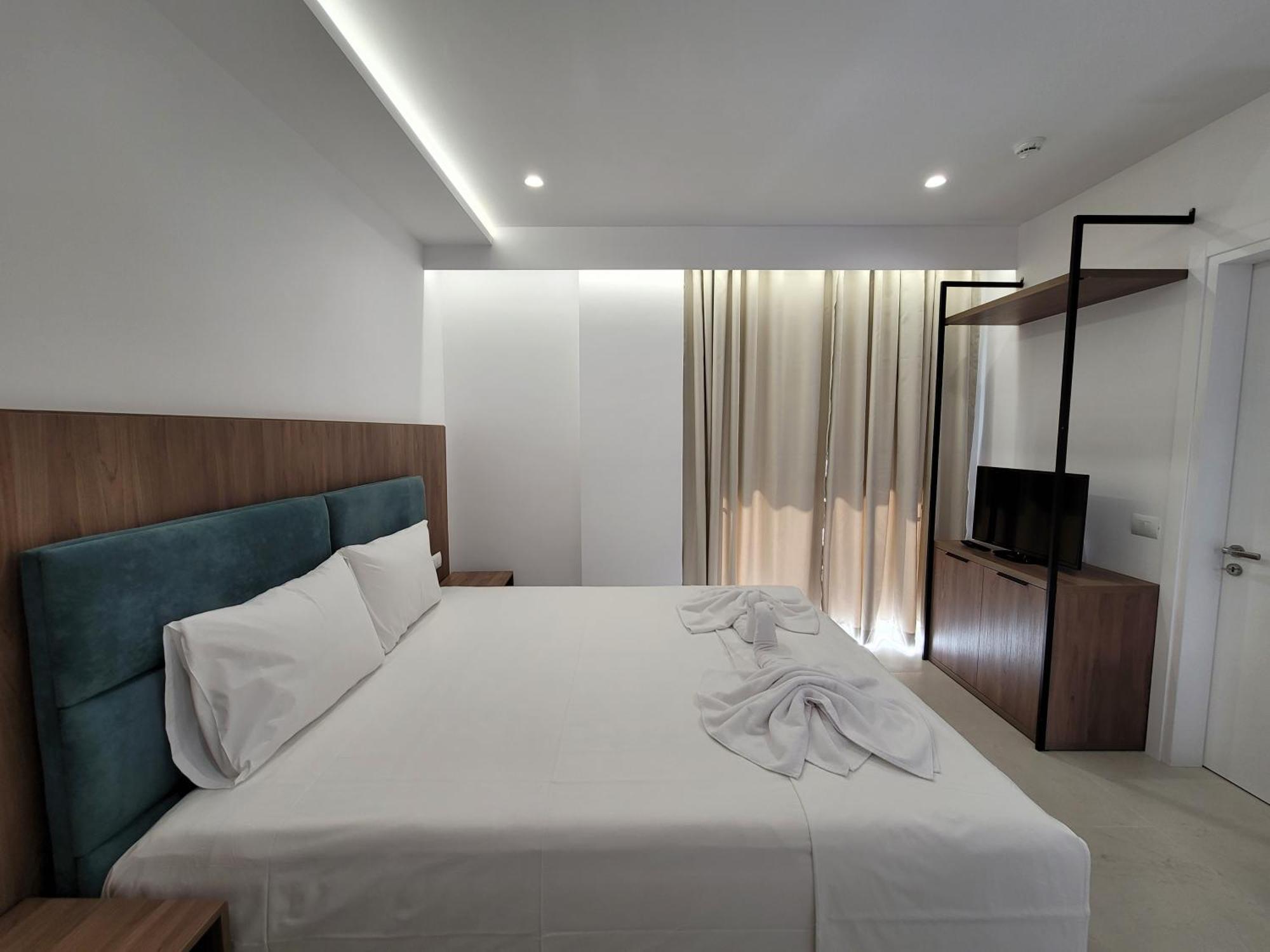 Prestige Hotel Ксамил Экстерьер фото